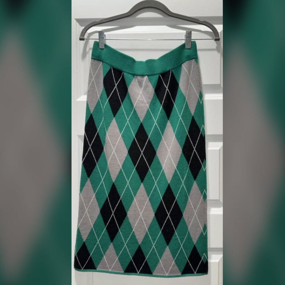 Eva Mendes Sweater Skirt